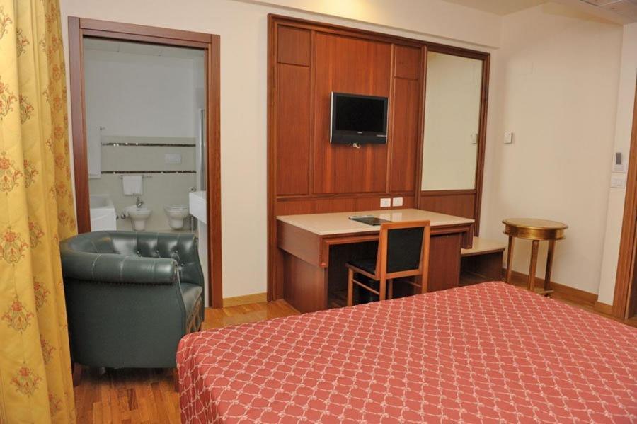 Hotel Svevo Джоя дел Коле Стая снимка