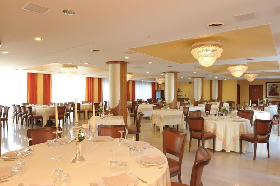 Hotel Svevo Джоя дел Коле Екстериор снимка